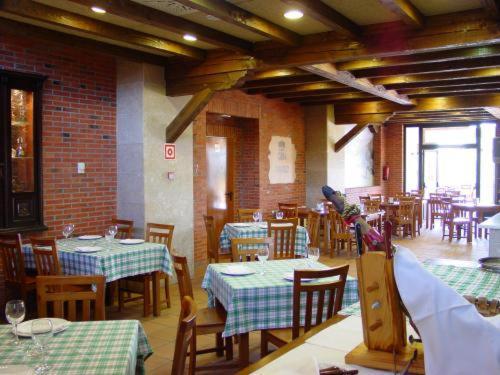 Hotel Cristina Noreña Zewnętrze zdjęcie